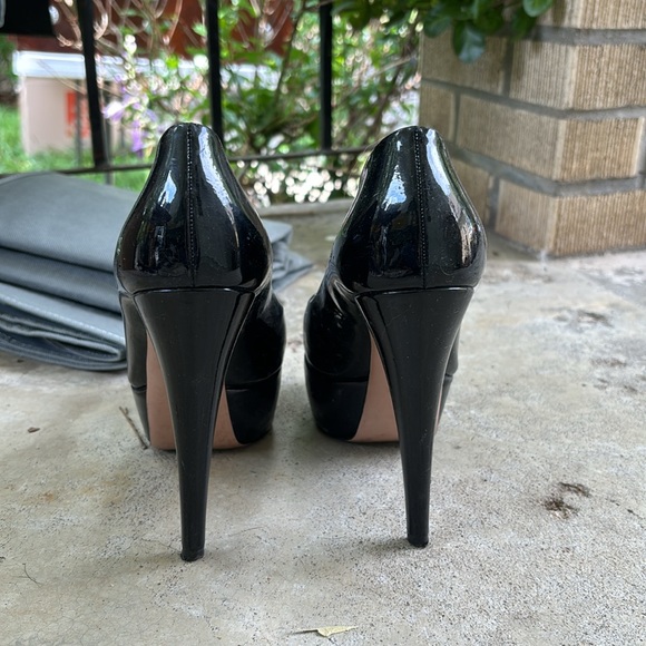 Authentic vintage Prada heels - Picture 3 of 5